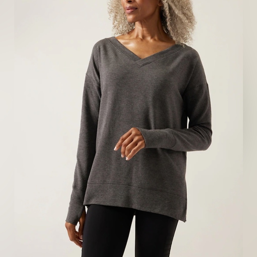 ATHLETA Coaster Luxe Fleece Women’s V-Neck Charcoal Sweatshirt Size S NEW